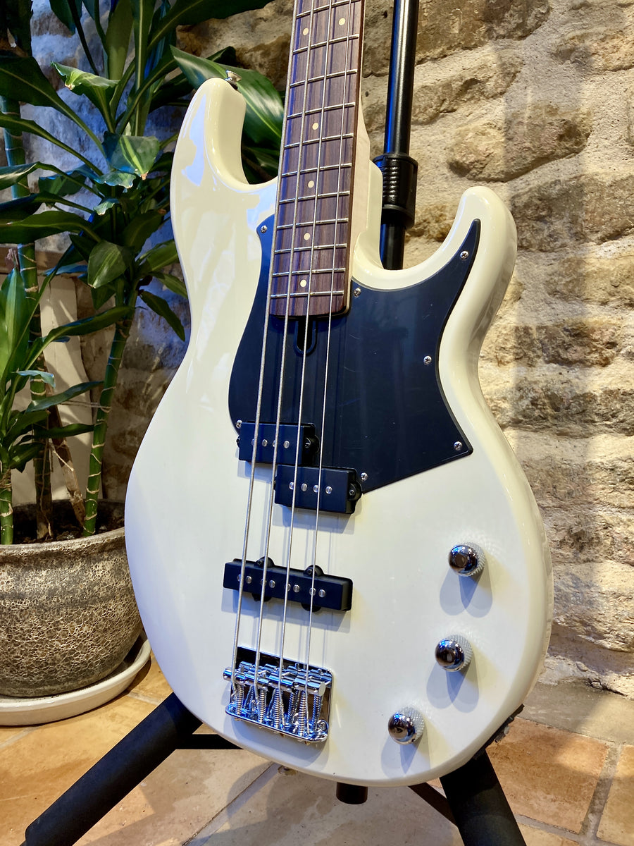 Yamaha BB234 Bass - Vintage White – Moonflower Guitars Ltd