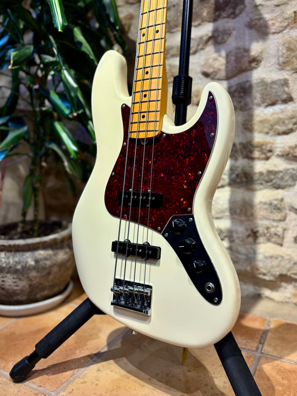 Fender 2022 American Professional II Jazz Bass - Olympic White (Pre-owned)
