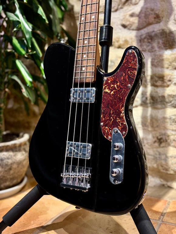 Shergold Telstar Standard SBT14 Short Scale Bass - Black Gloss