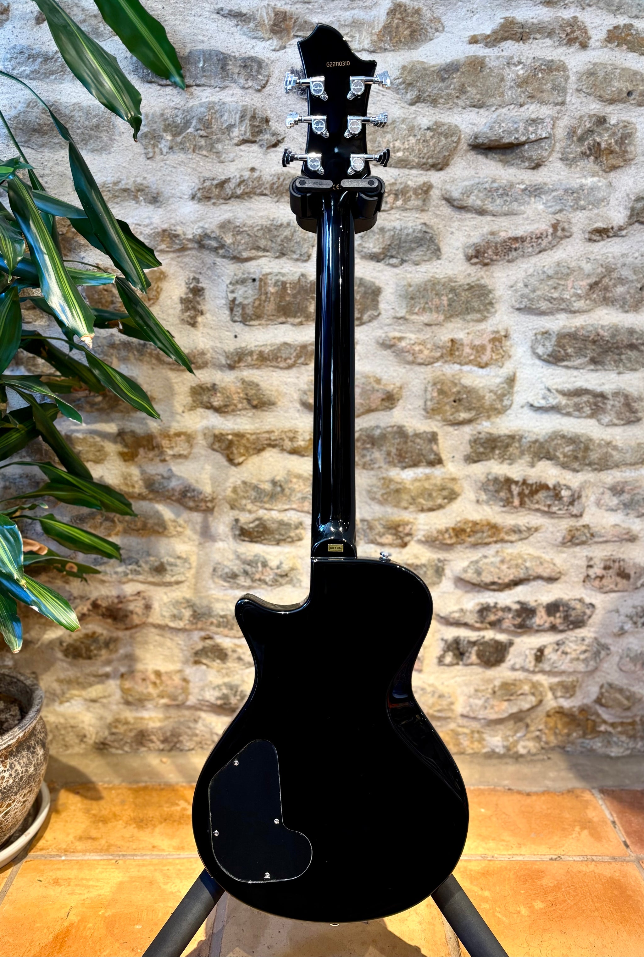Hagstrom Ultra Swede - Cosmic Blackburst – Moonflower Guitars Ltd